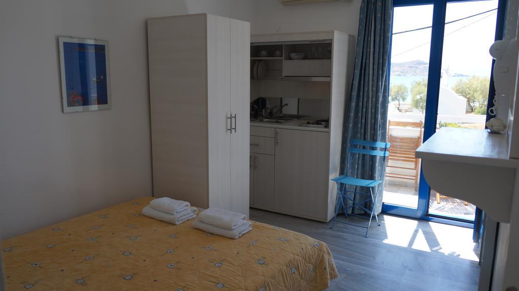 Athina Apartments Naxos Town Naxos City Екстериор снимка